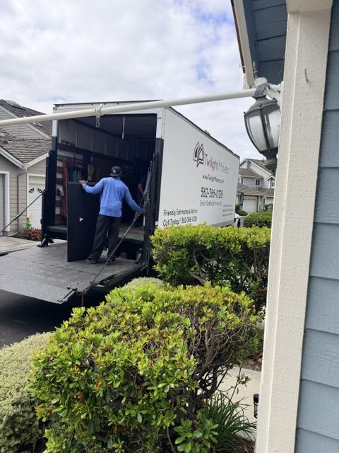 Twilight Movers professional local moving service in Long Beach California